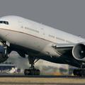 razno 07.10.09, boeing 777, potnisko letalo, vzlet letala, foto: shutterstock