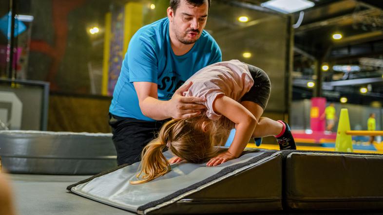 WOOP!, Gibaj z nami, otroci, šport