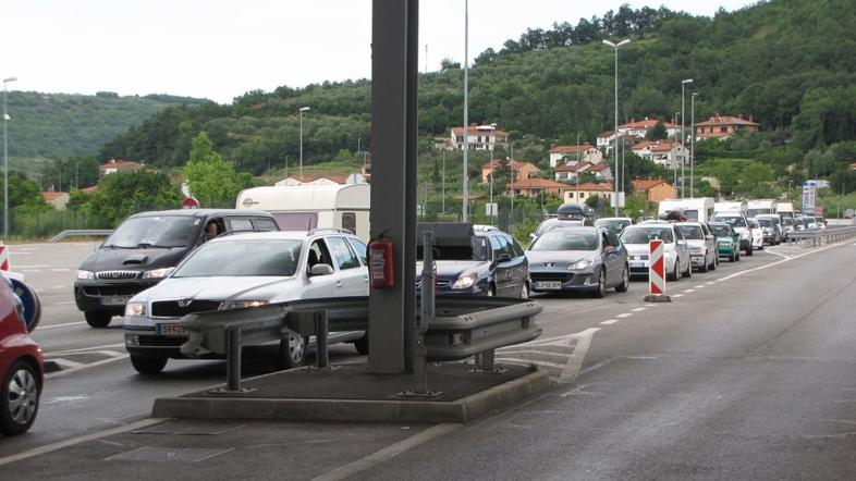 Gneča na mejnem prehodu