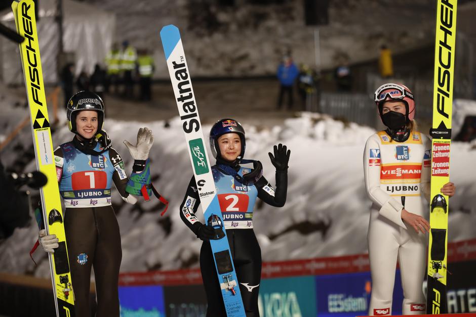 Urša Bogataj Sara Takanashi Marita Kramer Ljubno | Avtor: Epa