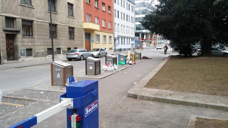 smeti Kersnikova ulica