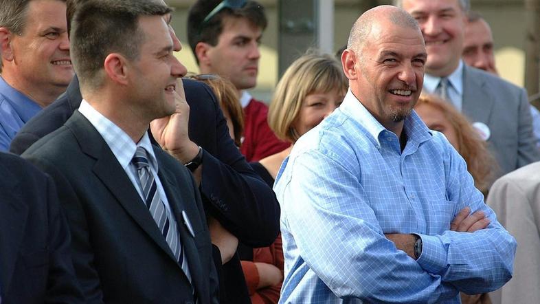 Banke, najbolj izpostavljena naj bi bila Abanka, od lastnika in direktorja Tuš H