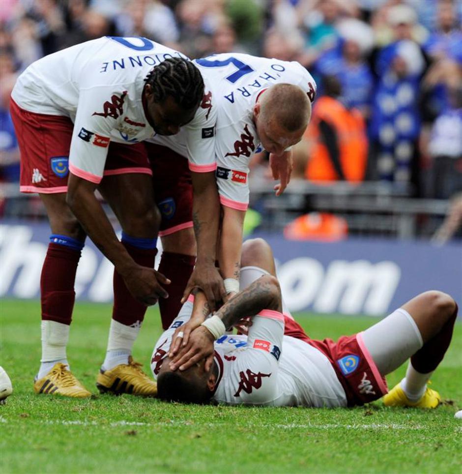 Kevin-Prince Boateng se je po zapravljeni enajstmetrovki nemoÄno zgrudil na tla | Avtor: Žurnal24 main