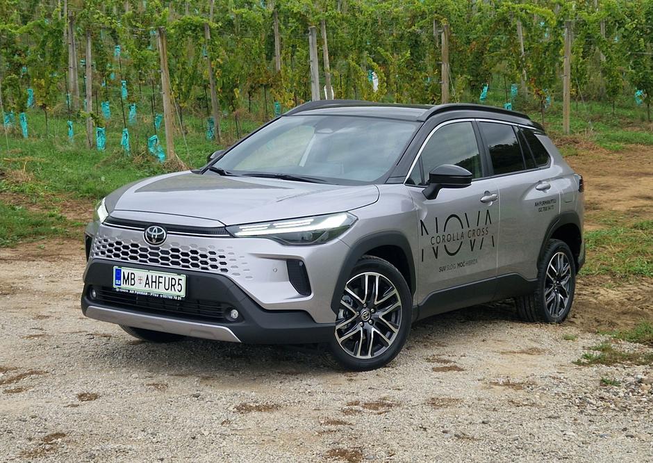 Prenovljena toyota corolla cross | Avtor: Gregor Prebil