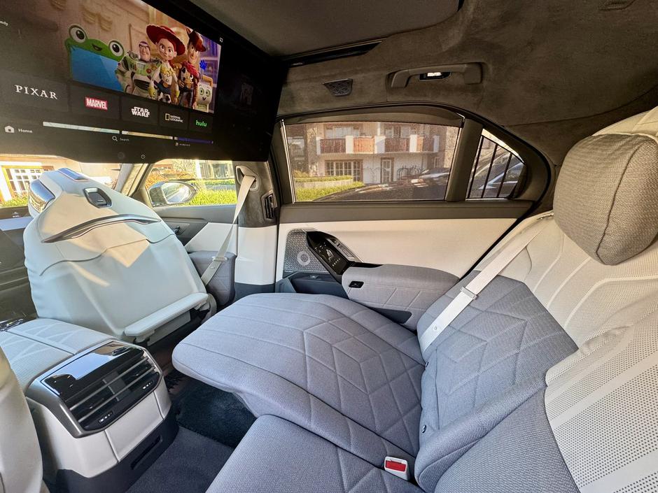 BMW serija 7 | Avtor: Andrej Leban
