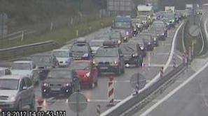 Cestna kamera: zastoj na cestninski postaji Vransko