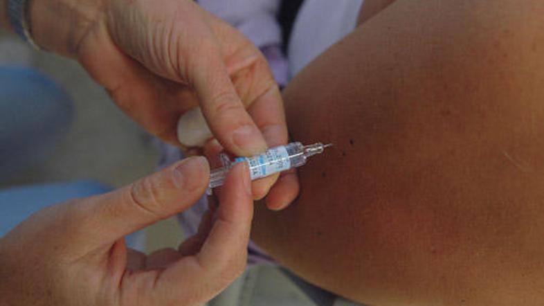 Na Hrvaškem so s cepljenjem proti novi gripi začeli danes. (Foto: Dejan Mijovič)
