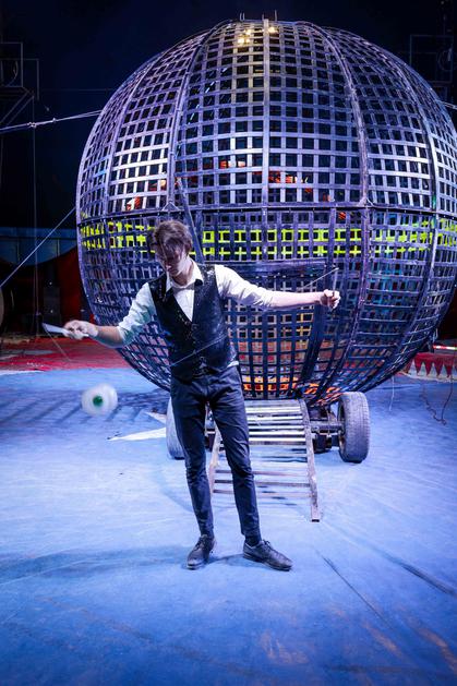 cirkus grande adrenalih show