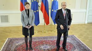 Primopredaja med Janšo in Bratuškovo