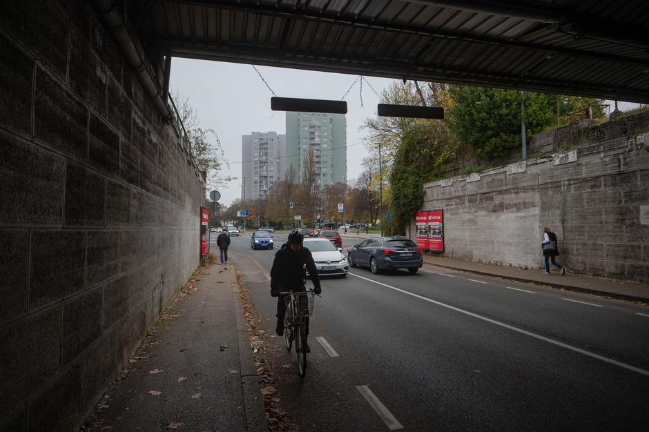 Podvoz Orto bar | Avtor: Anže Petkovšek