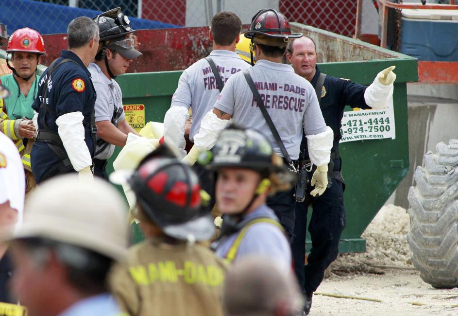 Reševalci s poškodovancem