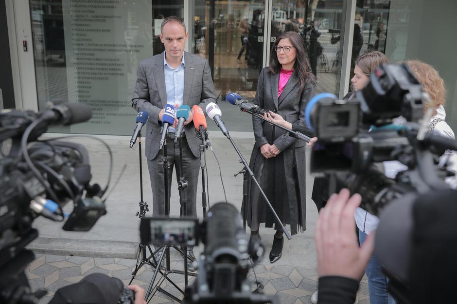 vložitev kandidature za predsednika države Anže Logar | Avtor: Saša Despot