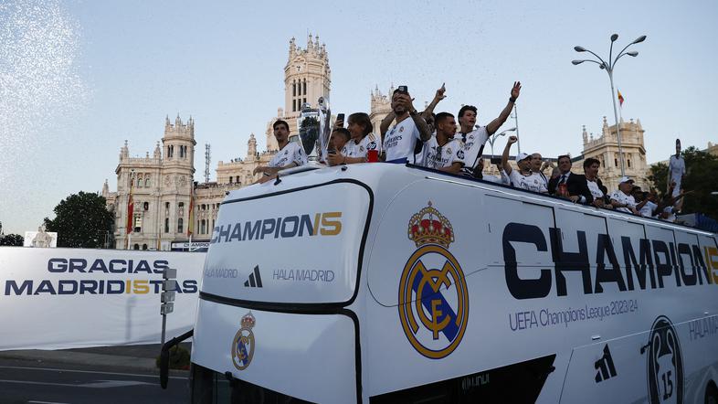 Real Madrid avtobus