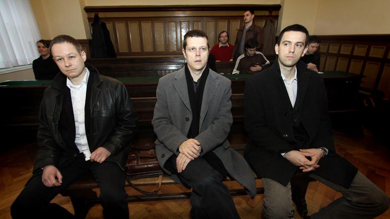 Novinarjem sodijo zaradi povzročitve poslovne škode podjetju Ultra. (Foto: Benja