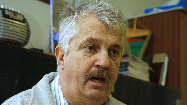 "Banke s kapitalom države in varčevalcev ravnajo neracionalno in v interesu špek