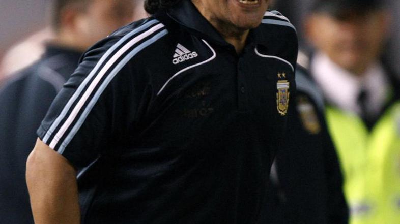 Maradona dva meseca ne bo mogel opravljati svojega dela. (Foto: Reuters)