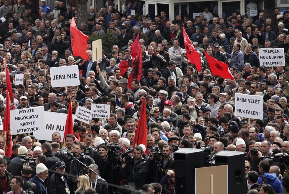 Kosovska Mitrovica, protest