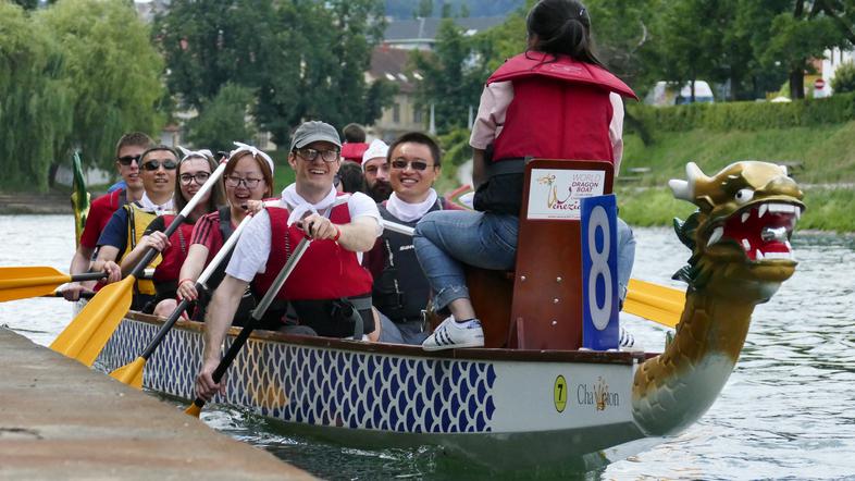 Festival zmajevih čolnov