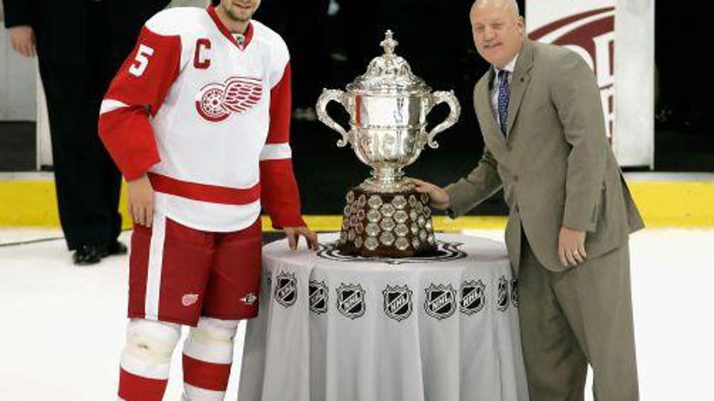 Detroit v finalu stavi na svojo trdno obrambo z Nicklasom Lindstromom na čelu, k