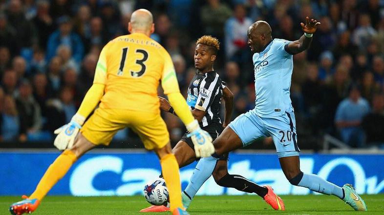 Rolando Aarons Caballero Mangala Manchester City Newcastle ligaški pokal 