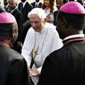 Papež ostaja neomajen – ne kondomi, temveč zvestoba in spolna vzdržnost sta rece