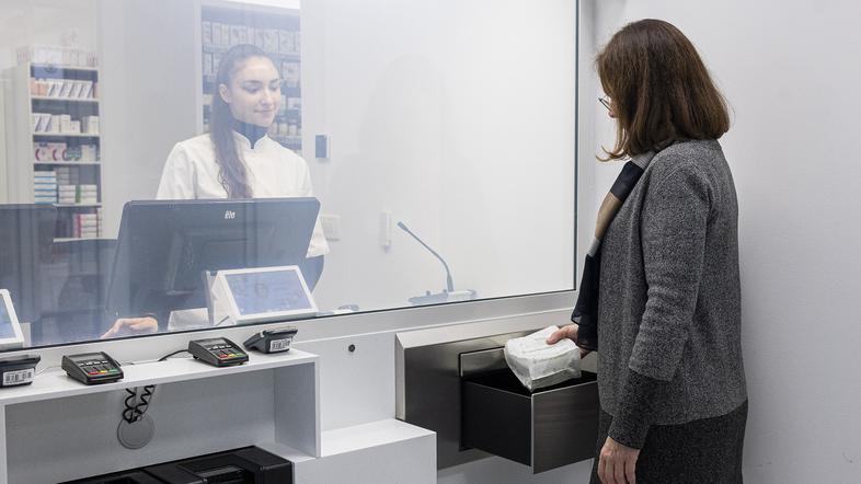 Dežurna lekarna pri Polikliniki v Ljubljani