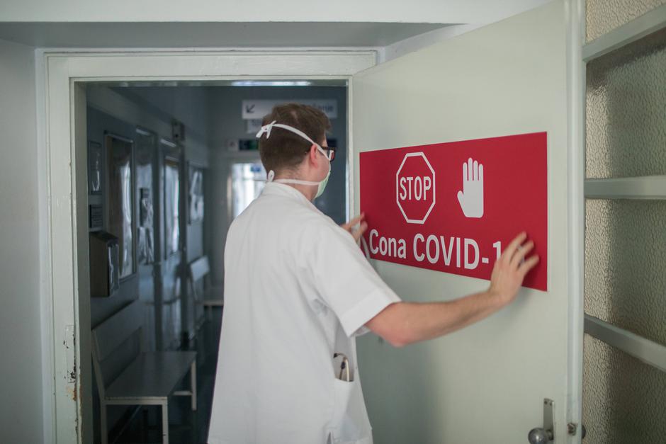 covid-19 UKC | Avtor: UKC LJ