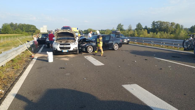 Prometna nesreča na avtocesti med Pincami in Lendavo