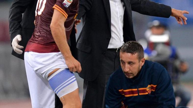 Francesco Totti poškodba Roma Napoli Serie A