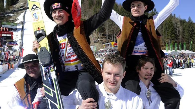 Adam Malysz je v Planici sklenil kariero. Njegov naslednik je Kamil Stoch. (Foto