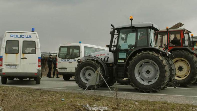 Blokado mejnega prehoda je preprečila hrvaška policija.  (Foto: 24sata)