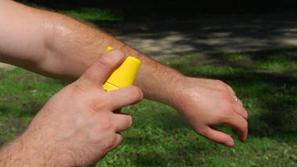 Pri uporabi repelentov moramo biti previdni.