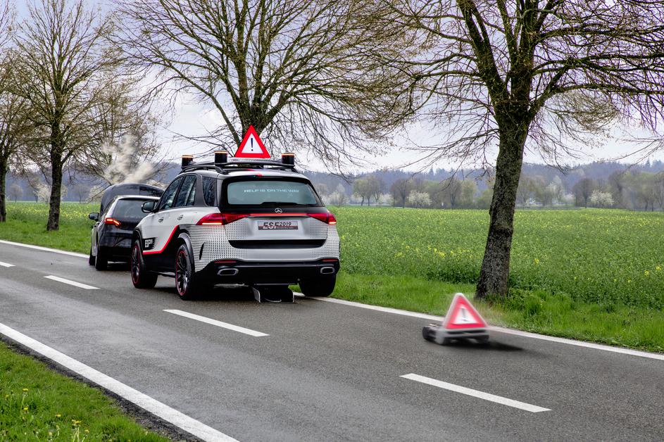 Mercedes-Benz ESF 2019 varnostne tehnologije