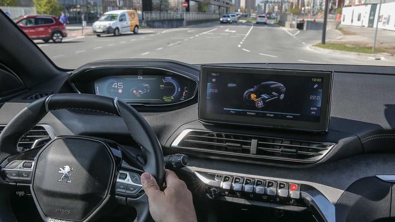 Peugeot 3008 HYbrid4