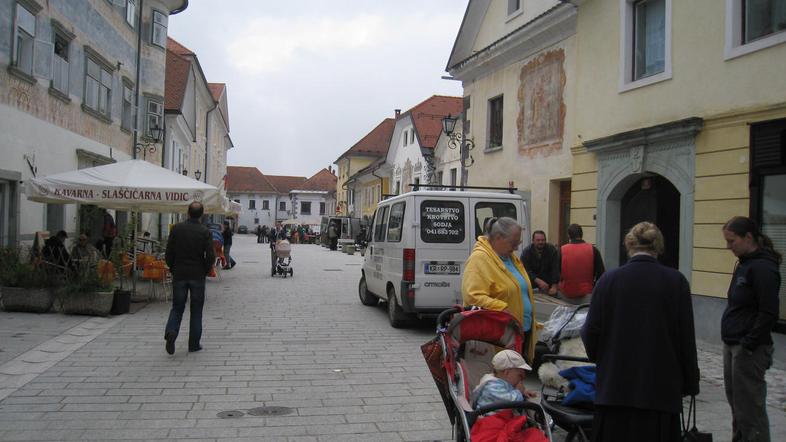 Radovljiško staro mestno jedro si je mogoče z brezplačnim vodenjem ogledati ob n