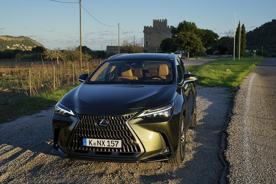 lexus NX | Avtor: MatijaJanežič