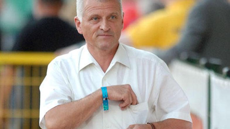 Naš nogomet ni cenjen. Ni organiziran, voden je stihijsko. Reprezentanca nima no