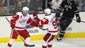 Pavel Dacjuk (levo) je prvič v NHL-karieri dosegel tri zadetke.