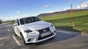 Lexus IS 300h
