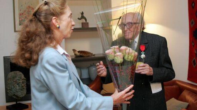 Chantal de Bourmont je Borisu Pahorju predala najvišje francosko odlikovanje.