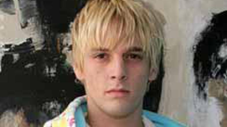 Zaradi posedovanja opojne trave so Carterja aretirali.