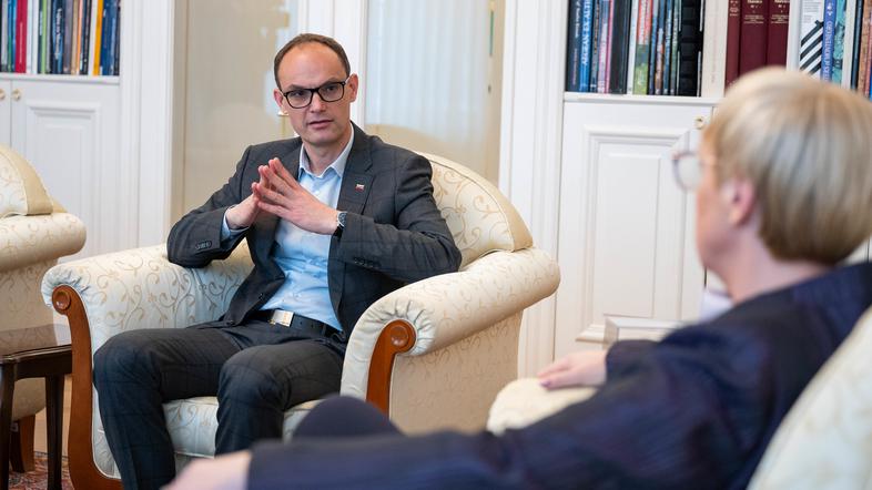 Anže Logar Nataša Pirc Musar