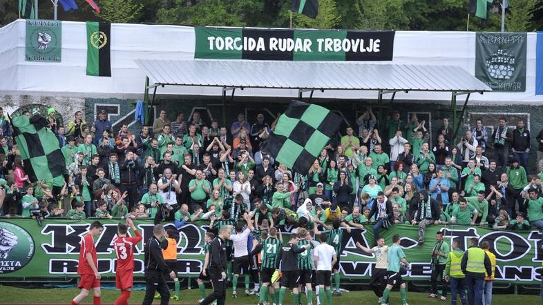 Kamnita Tocida navijači Rudar Trbovlje NK Zagorje stadion Rudar zasavski derbi 