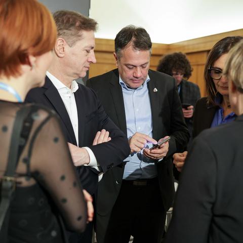 Asta Vrečko, Robert Golob, Matej Arčon