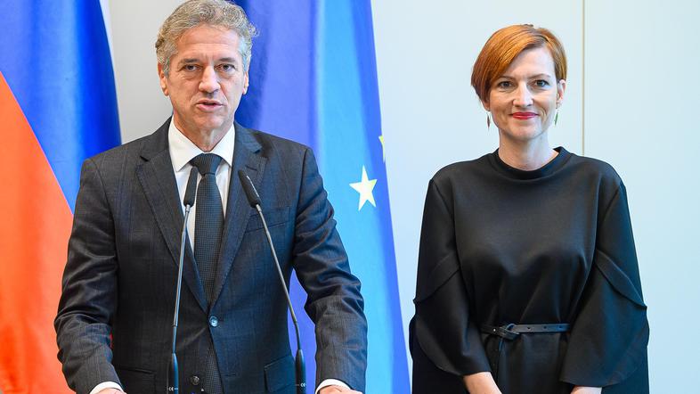 Matjaž Han Robert Golob Asta Vrečko