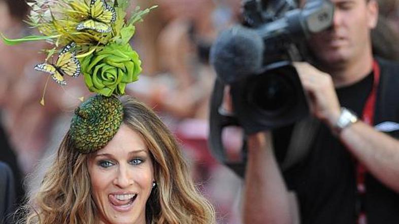 Sarah Jessica Parker je kot Carrie Bradshaw navduševala z modnim slogom in tudi 