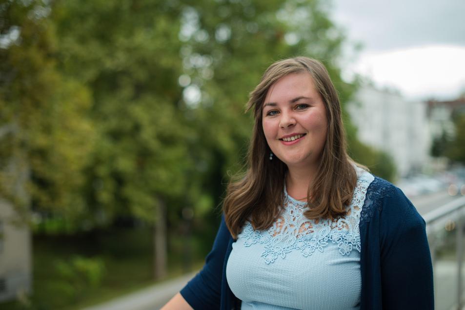 ALENKA LANZ, zakonska in družinska terapevtka