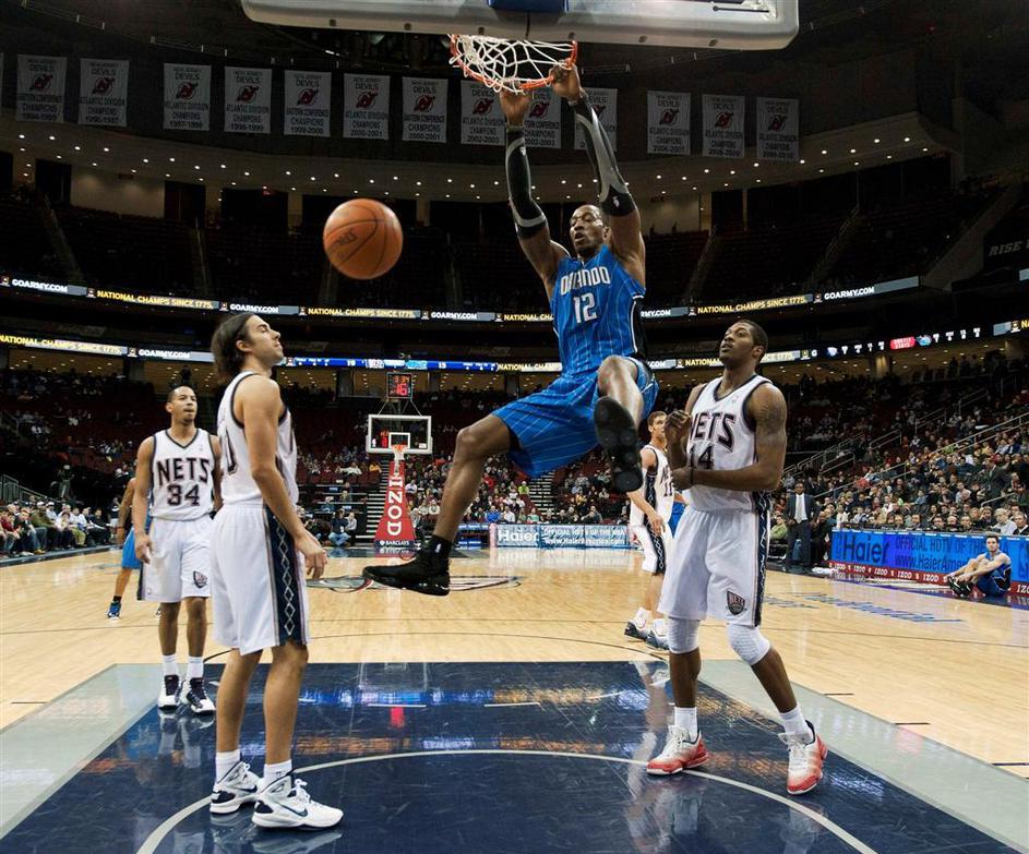 Saša Vujačić Sasa Vujacic Dwight Howard Devin Harris Derrick Favors