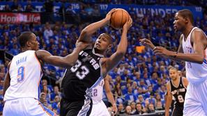 Ibaka Durant Diaw Oklahoma City Thunder San Antonio Spurs NBA končnica konferenč