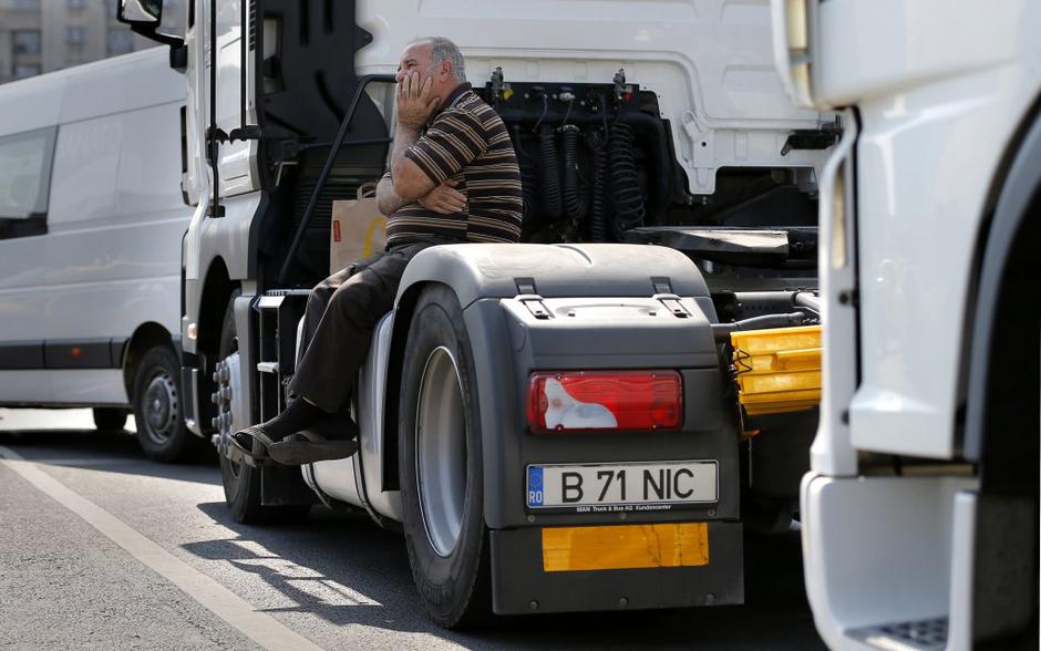 Voznik tovornjaka | Avtor: EPA